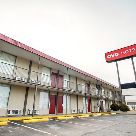 Oyo Hotel Hutchinson West 4Th Ave Exteriér fotografie