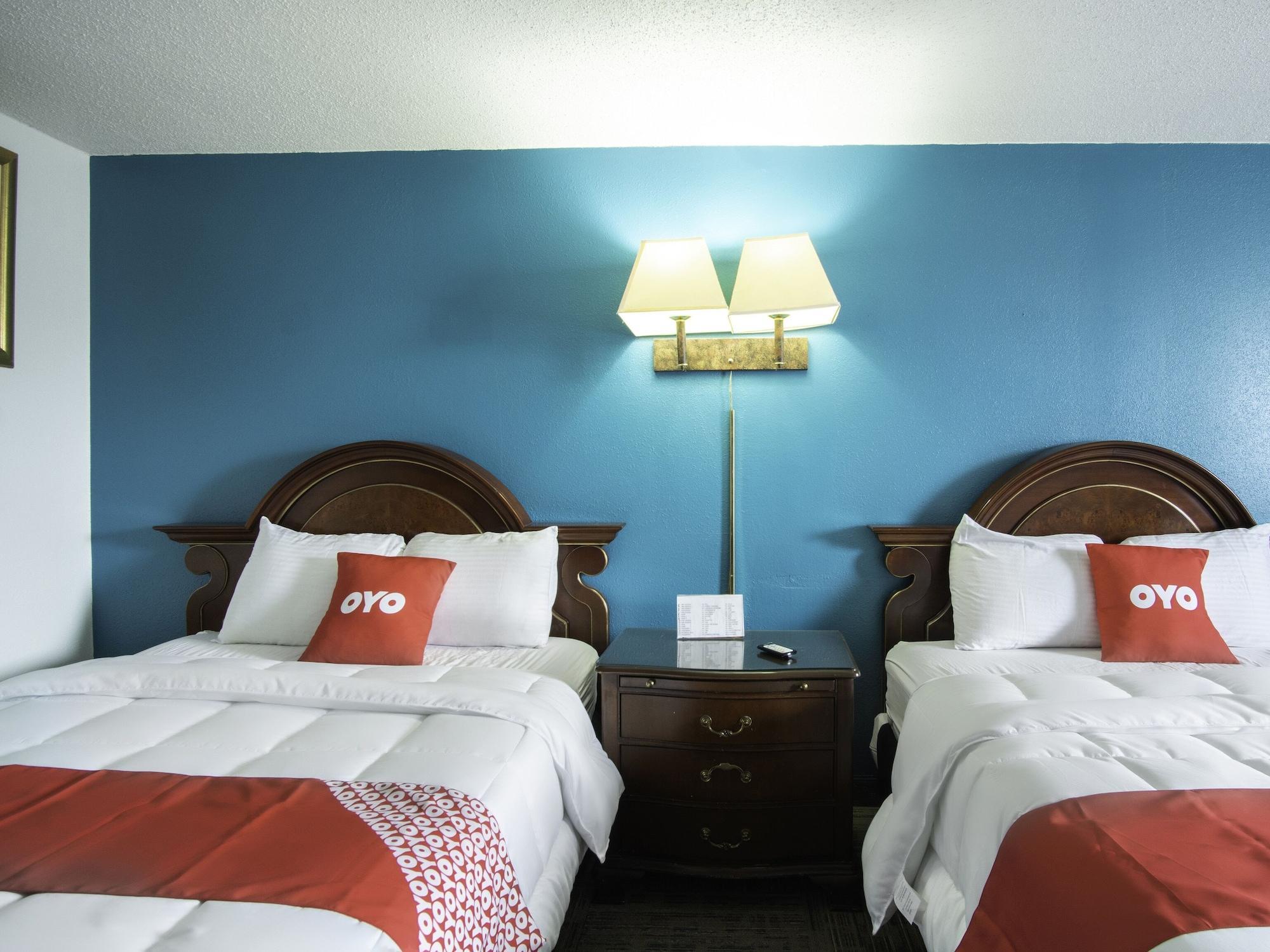 Oyo Hotel Hutchinson West 4Th Ave Exteriér fotografie