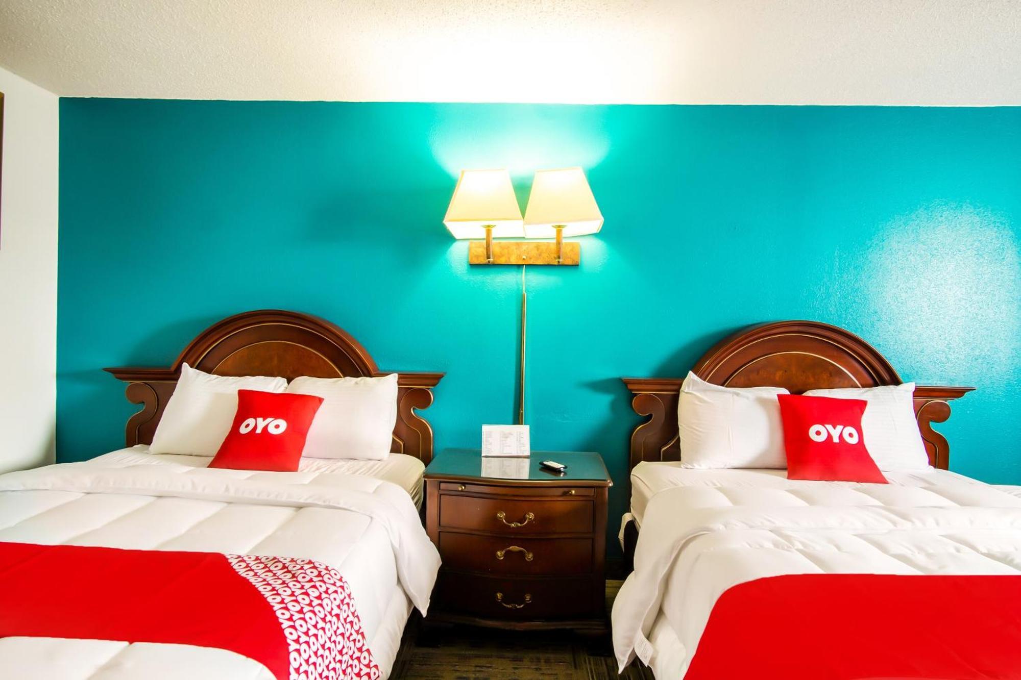 Oyo Hotel Hutchinson West 4Th Ave Exteriér fotografie